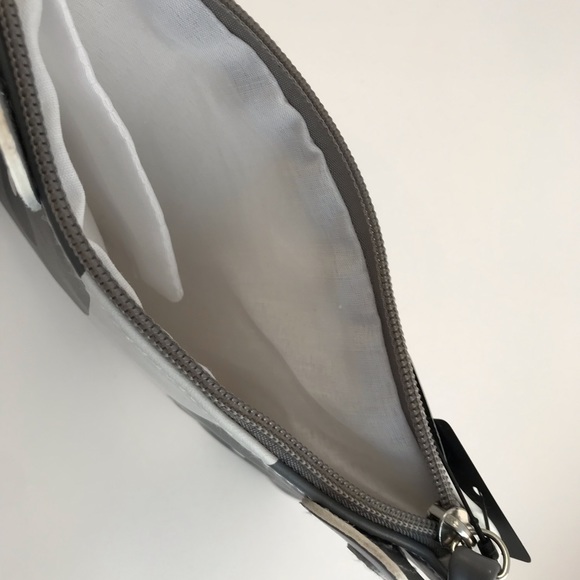 Puppy Dog Forever 21 Clutch - Picture 2 of 4